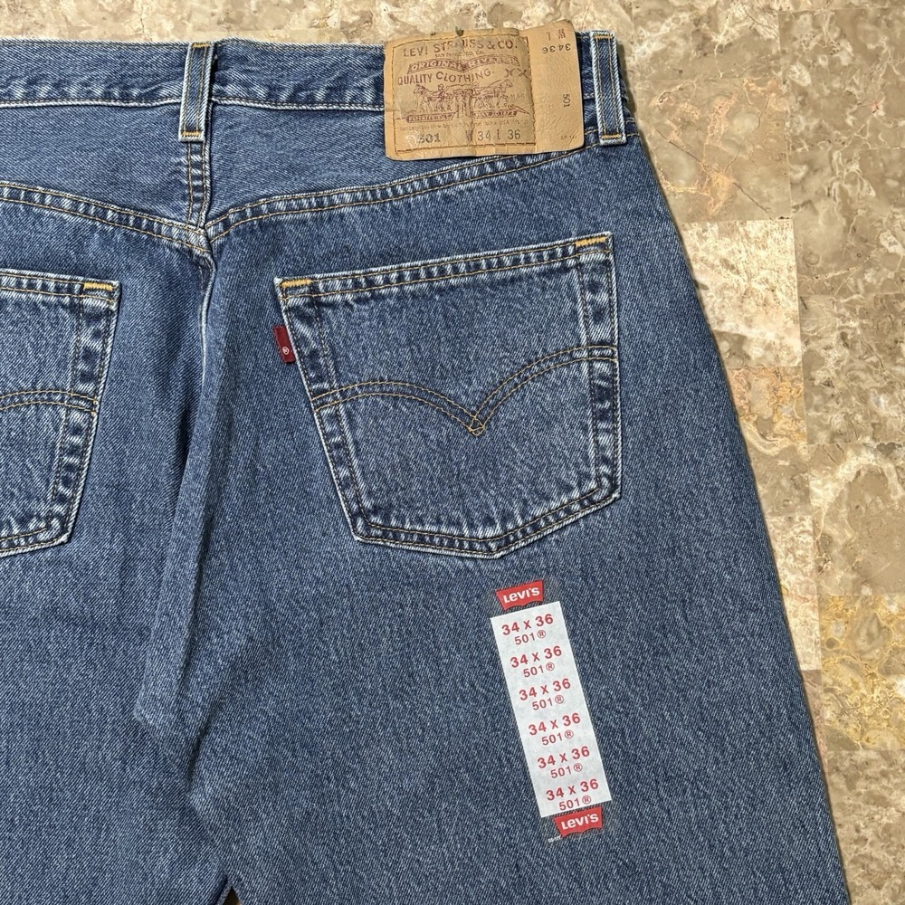 Vintage Levis Jeans Mens 34x36 Blue 501 Straight Made in USA Medium Wash